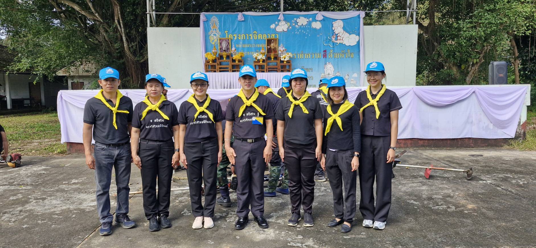 พช.แม่ลาว>>> ร่วมกิจกรรมจิตอาสาบำเพ็ญสาธารณประโยชน์ เนื่องในวันคล้ายวันพระบรมราชสมภพพระบาทสมเด็จพระบรมชนกาธิเบศร มหาภูมิพลอดุลยเดชมหาราช บรมนาถบพิตร วันชาติ และวันพ่อแห่งชาติ ๕ ธันวาคม ๒๕๖๘