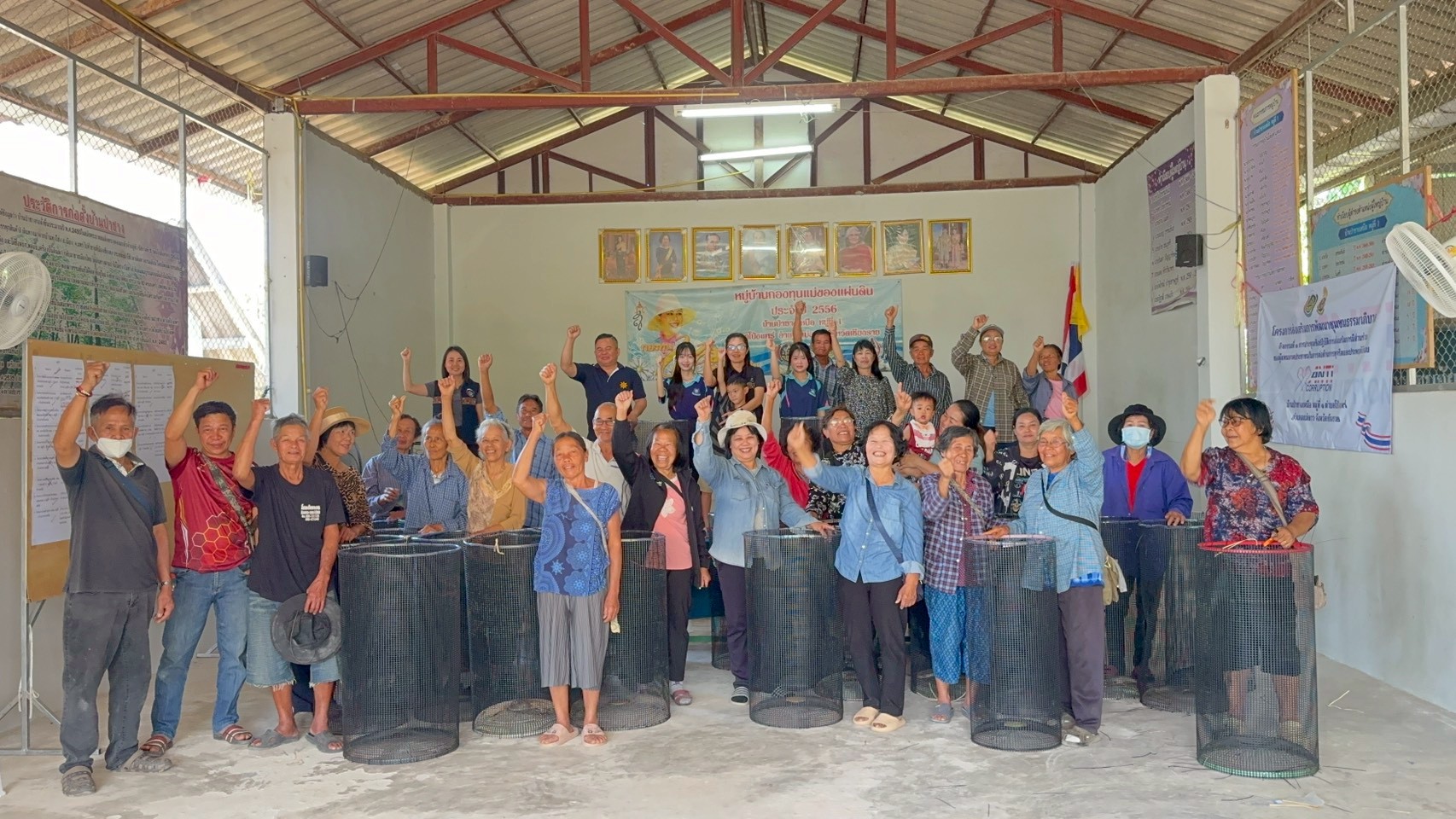 พช.แม่ลาว>>>ร่วมติดตามและดำเนินโครงการส่งเสริมการพัฒนาชุมชนธรรมาภิบาล กิจกรรมที่ 2 การส่งเสริมกิจกรรมปลุก/ปลูกจิตสำนึกการป้องกันการทุจริต ตามแผนการป้องกันและต่อต้านการทุจริตและประพฤติมิชอบของหมู่บ้าน/ชุมชน